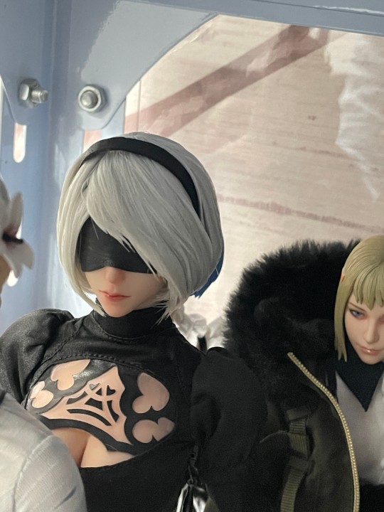 闲着没事给兵人打理了下头发