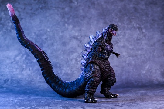 SHM真哥斯拉，新年玩烂胶