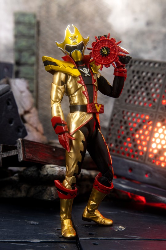 万代 SHF 机界战队全开者 痛快凯撒