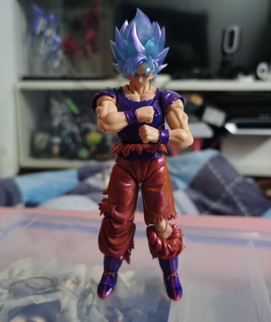 shf孙悟空超蓝界王拳