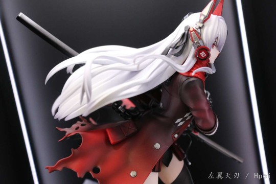 原型牛笔带着手办飞