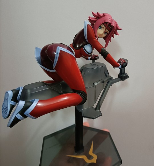 megahouse 红月卡莲