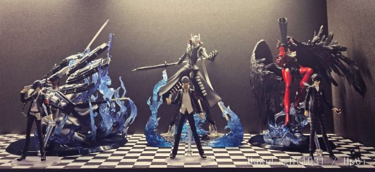 女神异闻录p3 p4 p5主人公人格面具合影