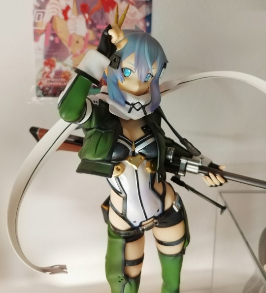 在宿舍放了大半年的诗乃，明天放回家了，纪念一下