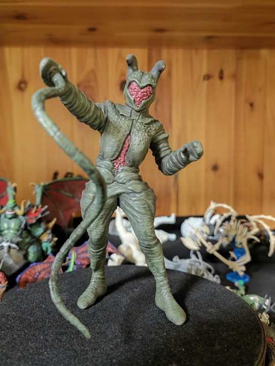 特摄银假面系列，泰坦星人模型展示