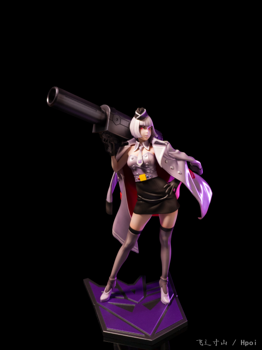 女王大人， All hail megatron。