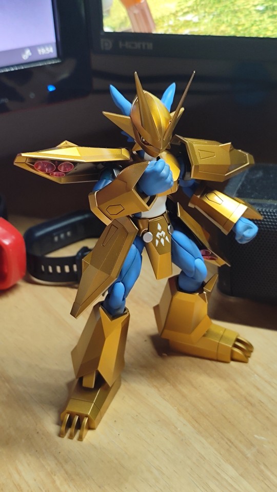 金甲龙兽，匠域炫金。