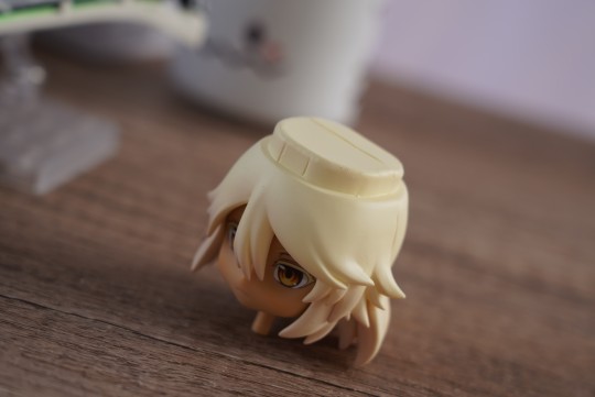 每次看到这个头的设计 我就想对奸笑社说敲尼嘛！