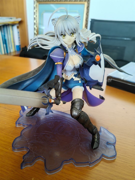 求助，被遗忘在角落里吃灰的手办