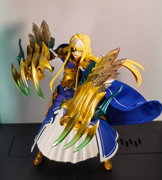 爱丽丝·雷狼龙装备