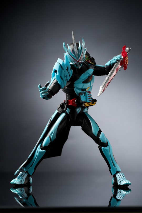 SHF 假面骑士saber 远古之龙