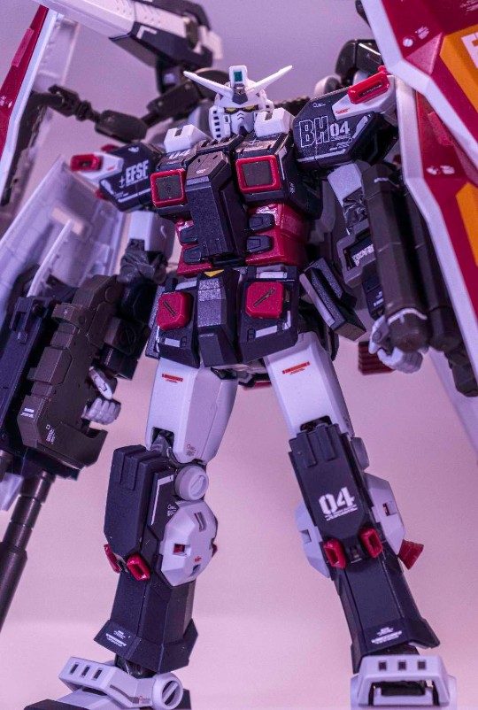 大班mg 全装甲高达 【雷霆宙域】ver.ka
万代mg全装甲高达 ver.ka用武器&amp；装甲挂架