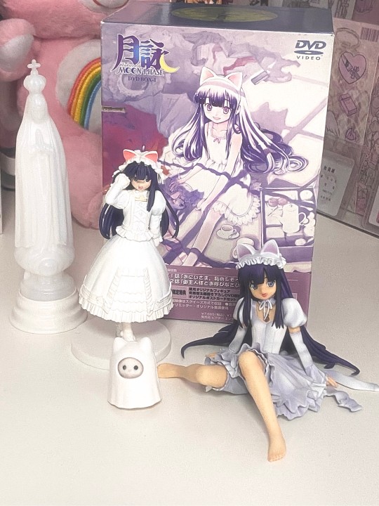 白裙子和猫耳最萌了((o(^∇^)o))