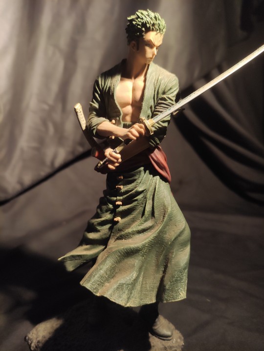 裸摆8年的索隆⊙▽⊙