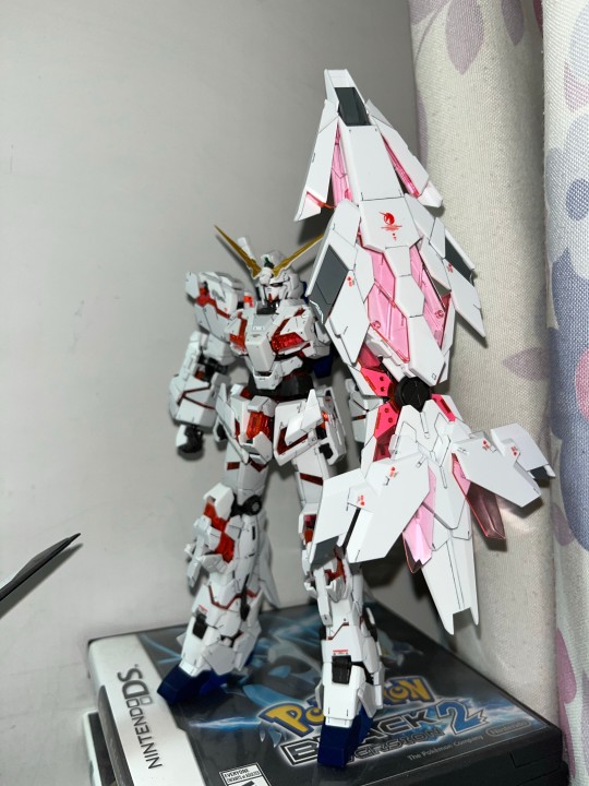 白色DE大盾真帅