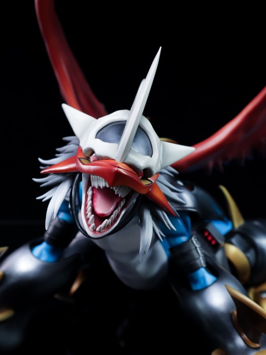 megahouse 帝皇龙甲兽