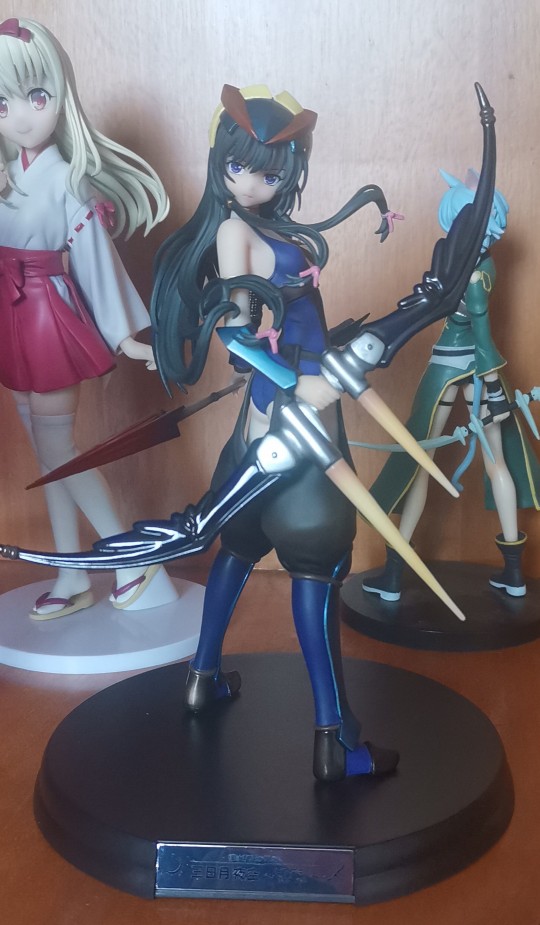 来张正面图，有点反光，但是真漂亮，绝版好物