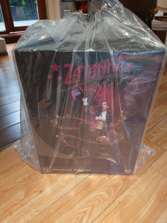 第一次买美漫的雕像，品质真不错