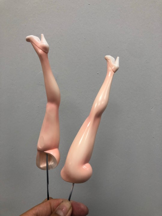 兄弟们来看腿了