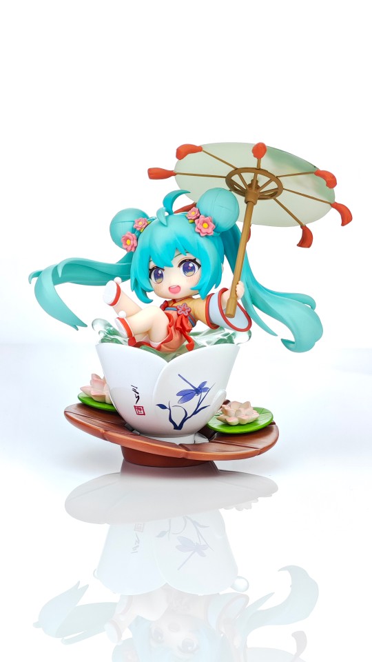 擎苍 荷塘嬉戏初音未来Q版手办