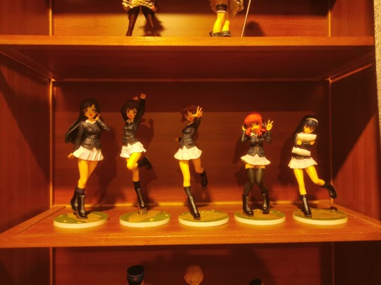 主角车组集齐了捏