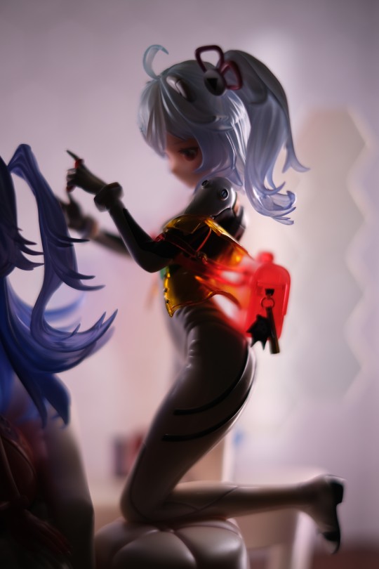 当初看着是2233又是eva福音战士联名才入的