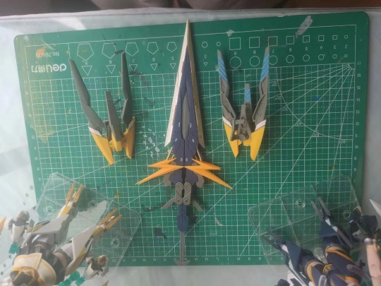 女神装置 机甲爱丽丝 金潟直美​ 卧薪