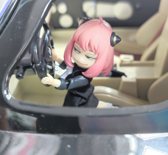 小孩开大车打咩