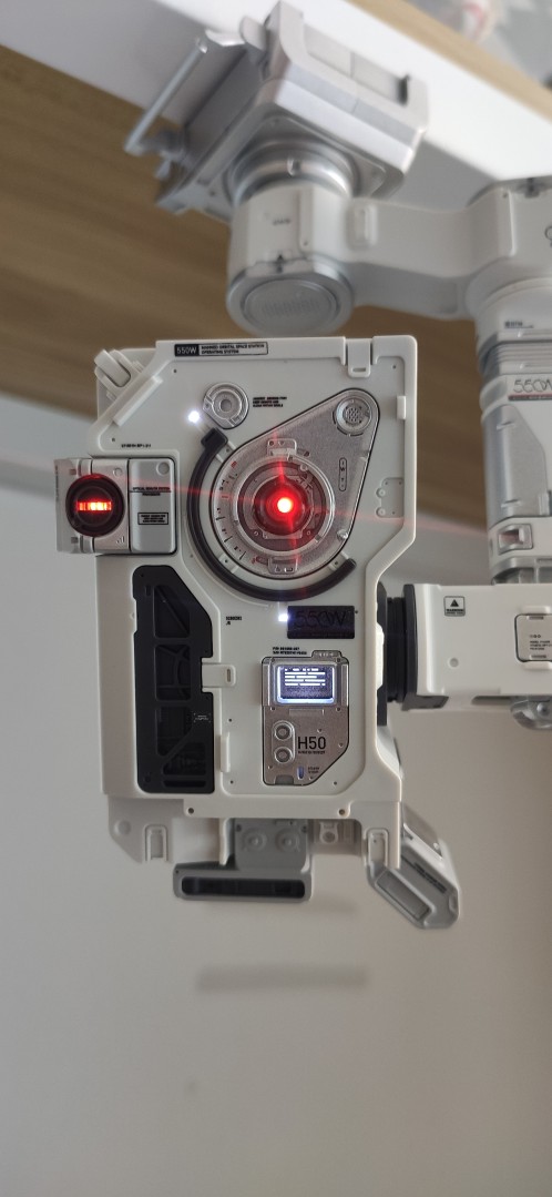 当你在凝视moss时，moss也在凝视你