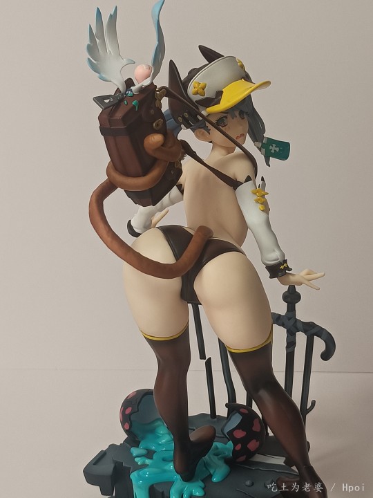 夭寿啦！莱莎下海啦！