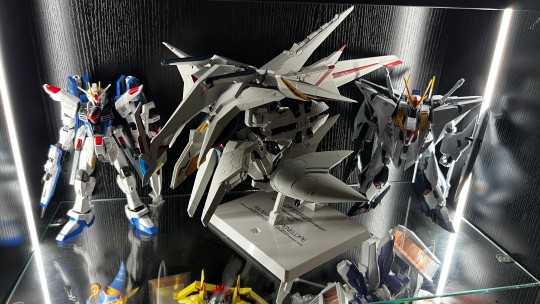 让他们见识一下吧，马夫蒂！总会有办法的！竟然是高达？！