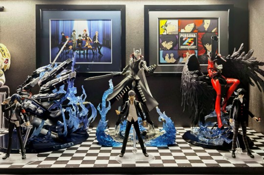 女神异闻录收藏合影