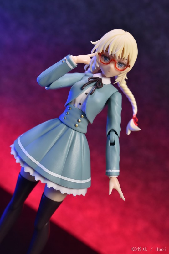 寿屋机娘 创彩少女庭园 佐伯律花冬季制服 拼装模型