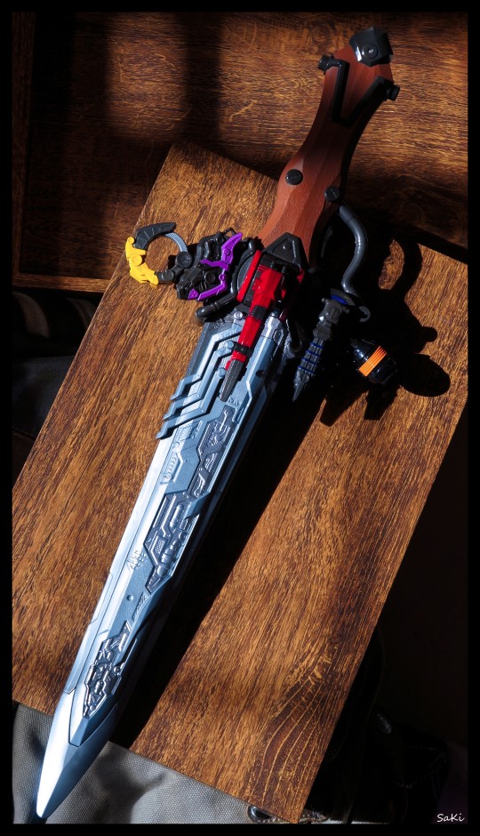 虫王战队超王者 DX王者之剑 随拍