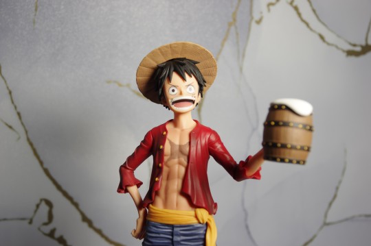 眼镜厂 Grandista 路飞