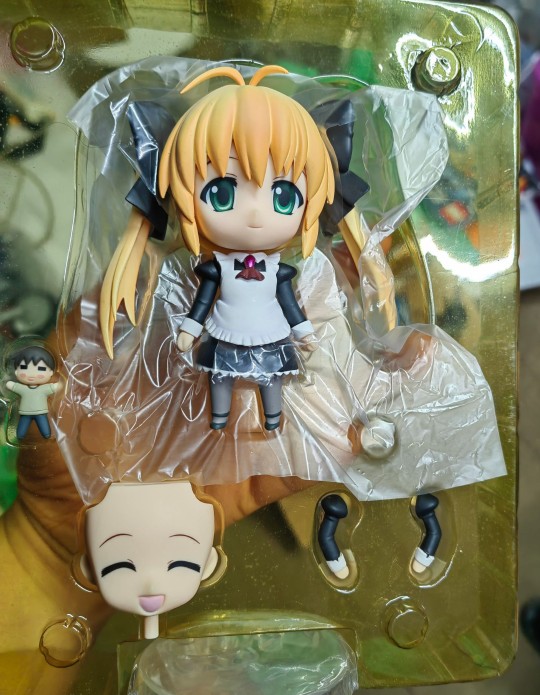 中古粘土皇，机械女仆