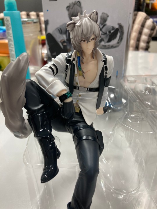 银灰泡面压有一点角度限定，品控还行