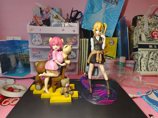 伊露露と早坂爱