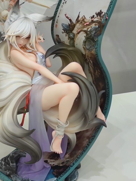 cj得色板～头发有点运损～很快就预售啦～