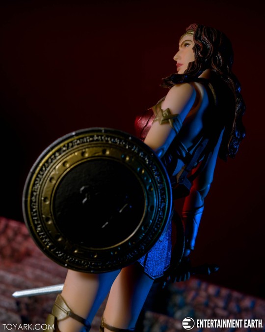 （转载）MAFEX 正义黎明 神奇女侠评测