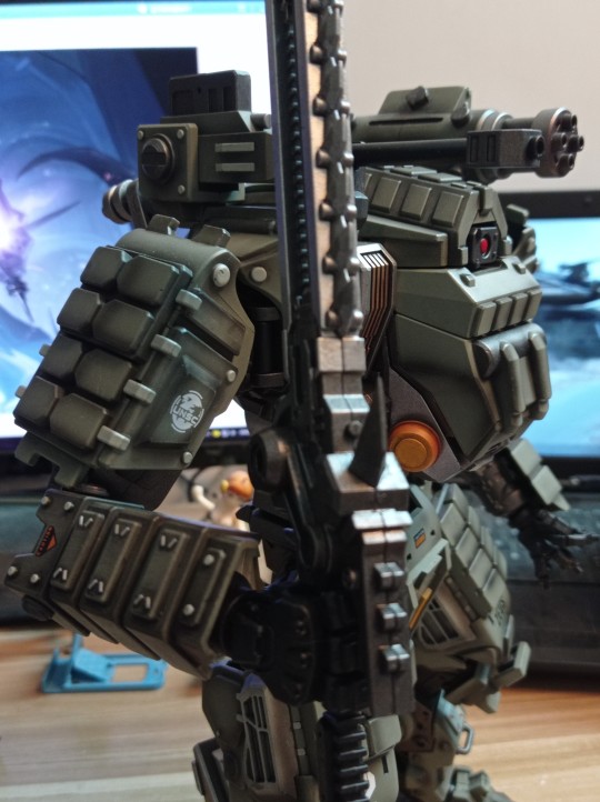 暗源 新宙斯重火力机甲