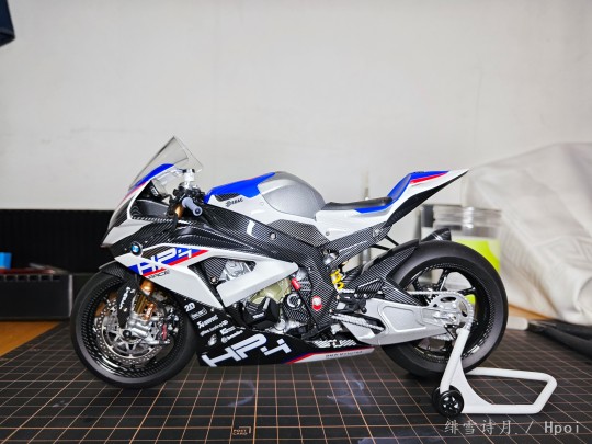 MENG Model/BMW HP4 RACE/人生第一台宝马完工