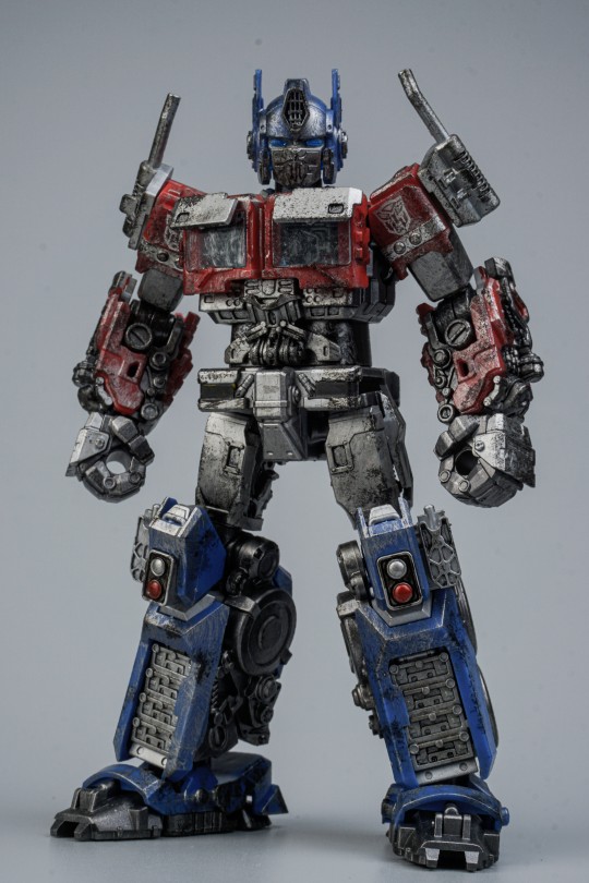 布鲁可超越版擎天柱