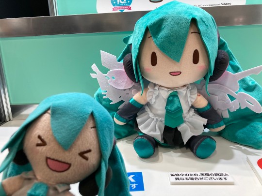 世嘉 初音未来 16周年纪念款 fufu L尺寸展图转发