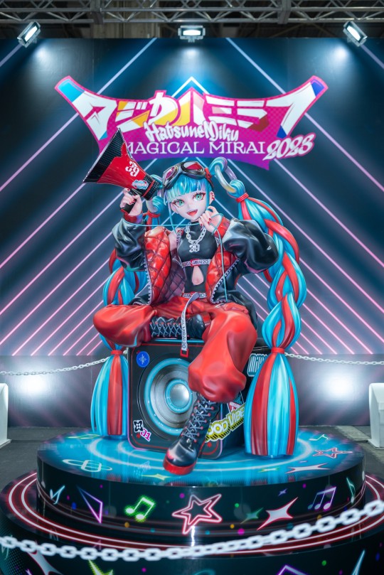 【等身大立像】初音未来 魔法未来2023 展图转发