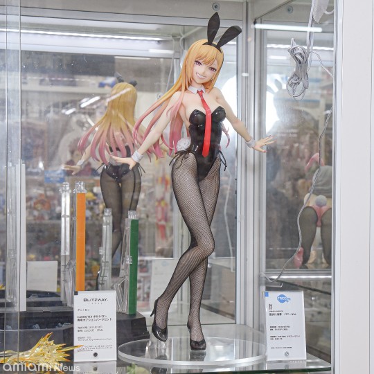 FREEing B-style 更衣人偶坠入爱河 喜多川海梦 兔女郎 店头展示转图
