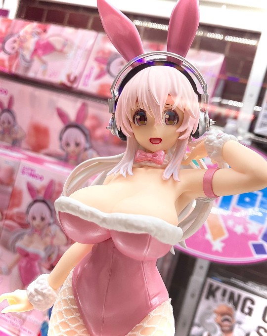 FURYU BiCute Bunnies 超级索尼子 粉兔女郎 门店展示转图