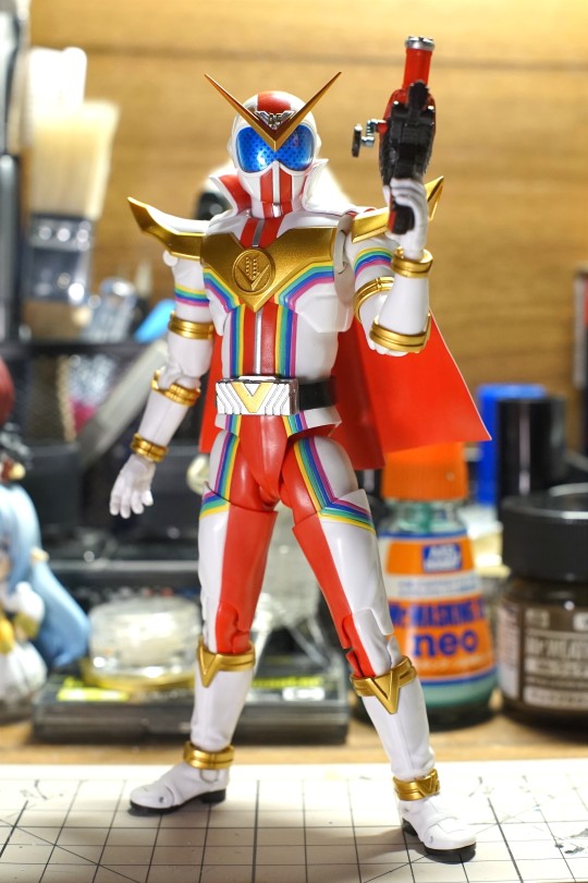 瑕疵不少但是造型好看而且价格便宜