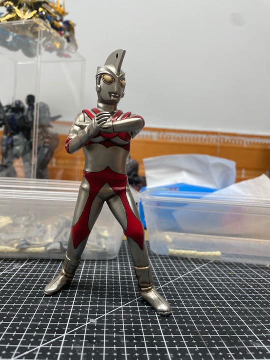 艾斯奥特曼完成