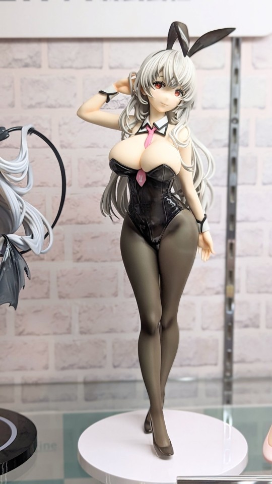 UC 羽織イオ原画 白发兔女郎 大货版 门店展示转图